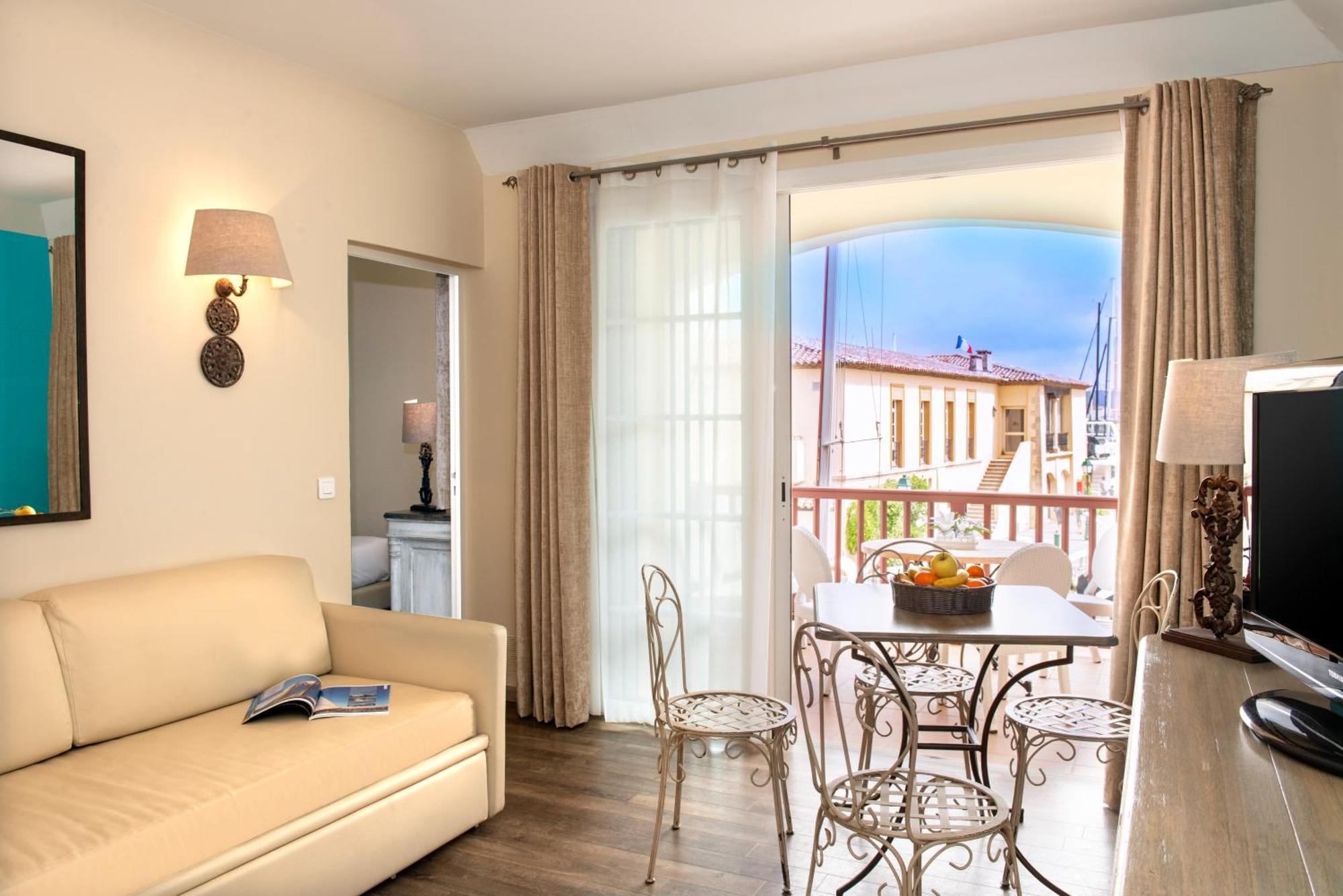 Le Suffren Hotel Grimaud Exterior photo